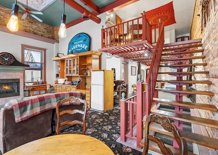 Historic Hardware Loft | 2 Blocks To Downtown