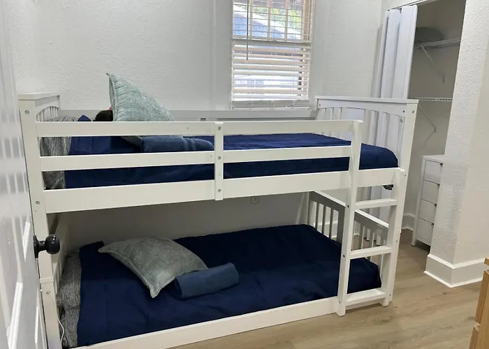 Downtown Zen 2-Bedrooms Private Bungalow