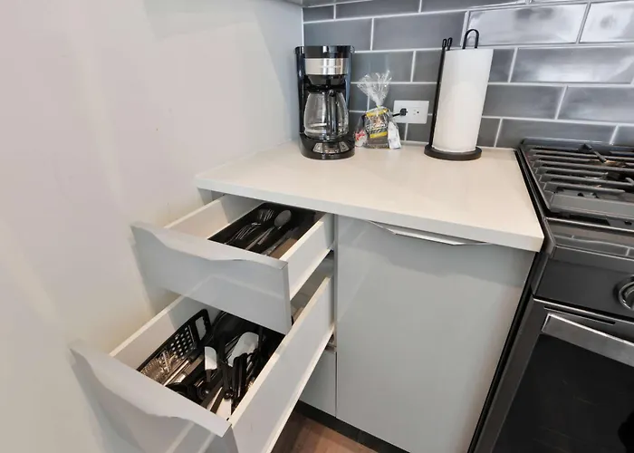 Amazing Midtown 2 Bdrm