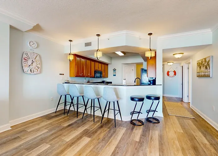 Paradise Shores 305