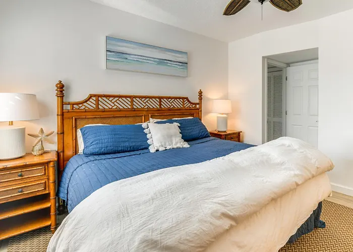 Waterfront Nokomis Condo < Half Mile To Beach!