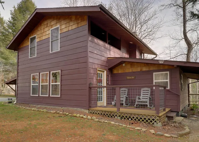 10 Mi To Dollywood: Cozy Apt W/ Shared Fire Pit