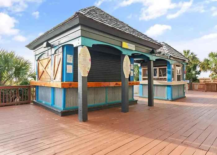 Cozy Oceanview At Beach Cove