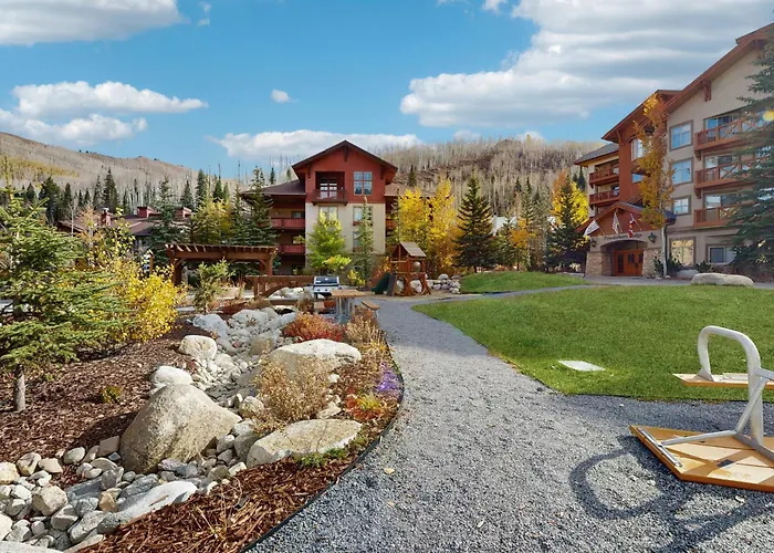 Eagle Springs East 402: Buffaloberry Suite