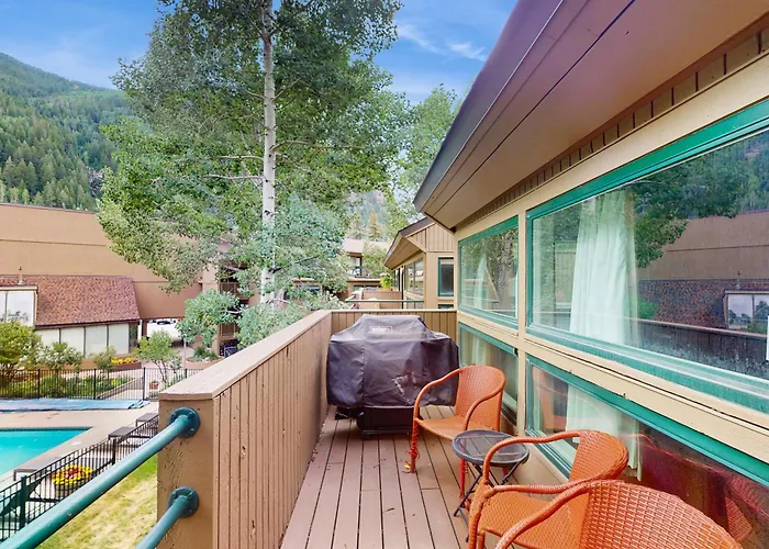 Remodeled 2 Bedroom East Vail Condo 6G With Hot Tub Market Free Shuttle