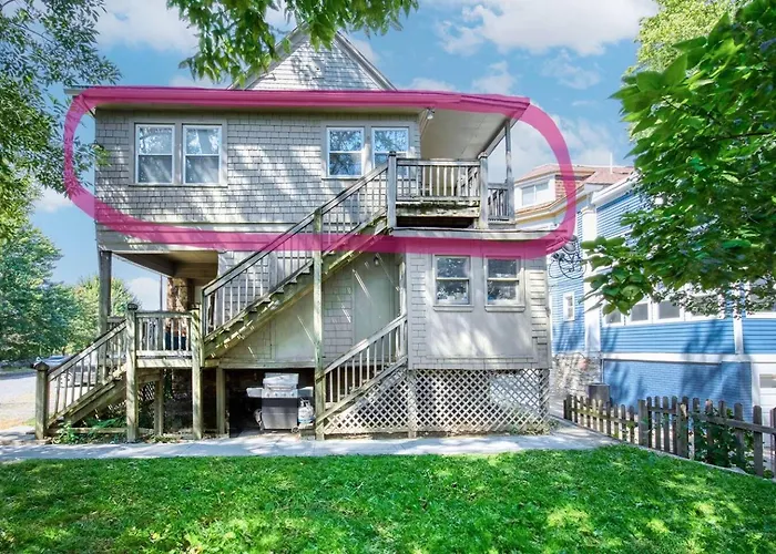 Historic 1Bdrm - Parking - Walk To Restaurants & Westport!