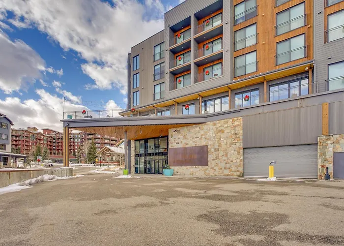 Walk To Gondola: 'Love At Frost Sight' Ski Condo