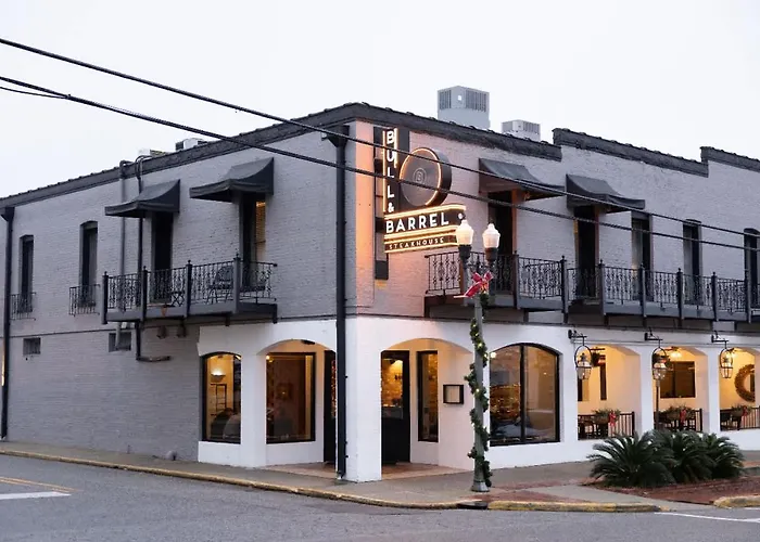 Eagle'S Landing Loft-Downtown Above Bull & Barrel