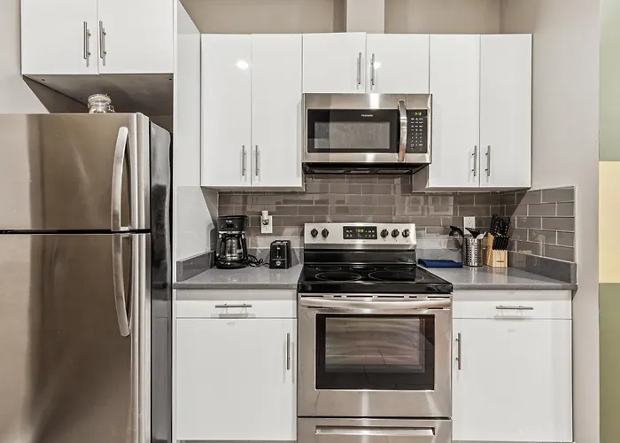 Stay At Luna On Callowhill
