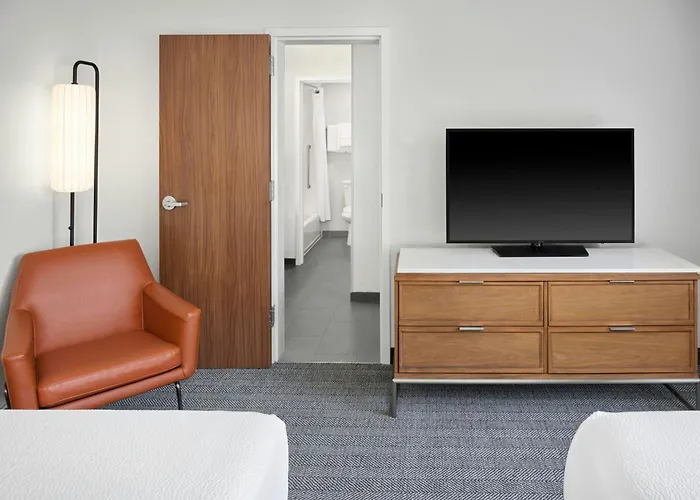 Courtyard By Marriott Huntsville University Drive