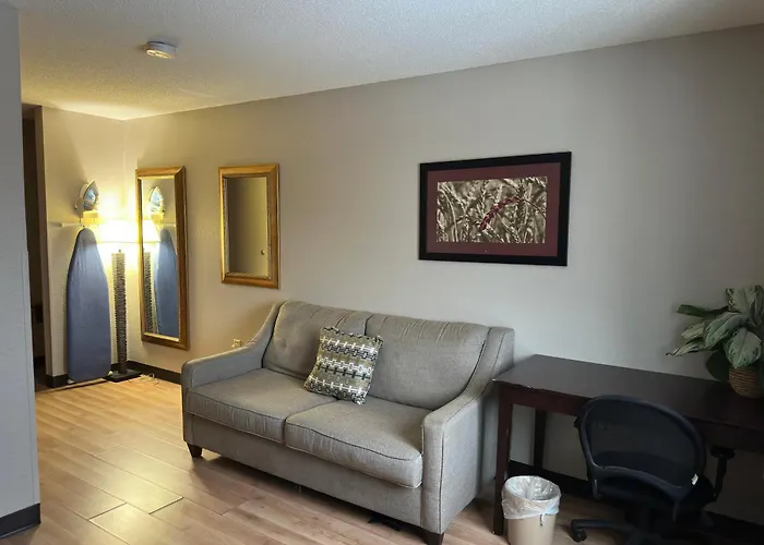 Baymont Inn & Suites By Wyndham Lincoln Ne