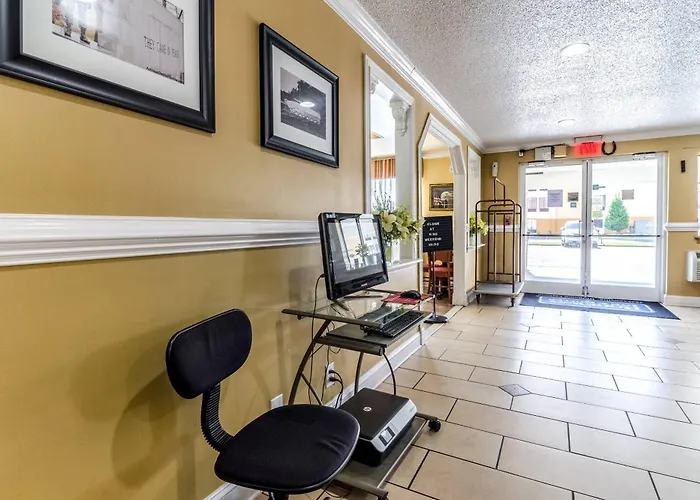 Rodeway Inn & Suites Jacksonville Near Camp Lejeune