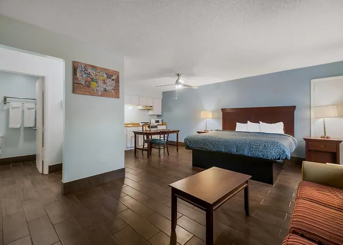 Econo Lodge Inn & Suites Fulton - Rockport