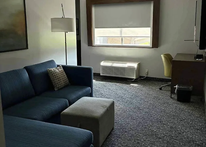 Comfort Inn & Suites Near Lake Guntersville