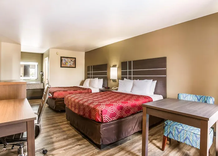 Econo Lodge Inn & Suites Murfreesboro Shopping District