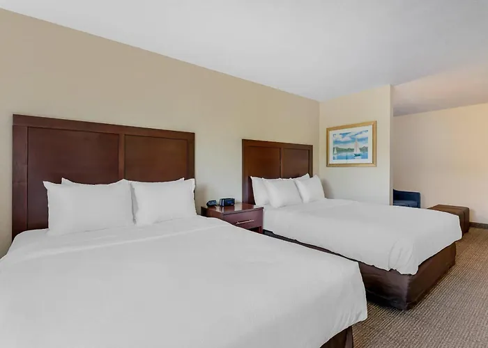 Comfort Suites Lake Geneva East