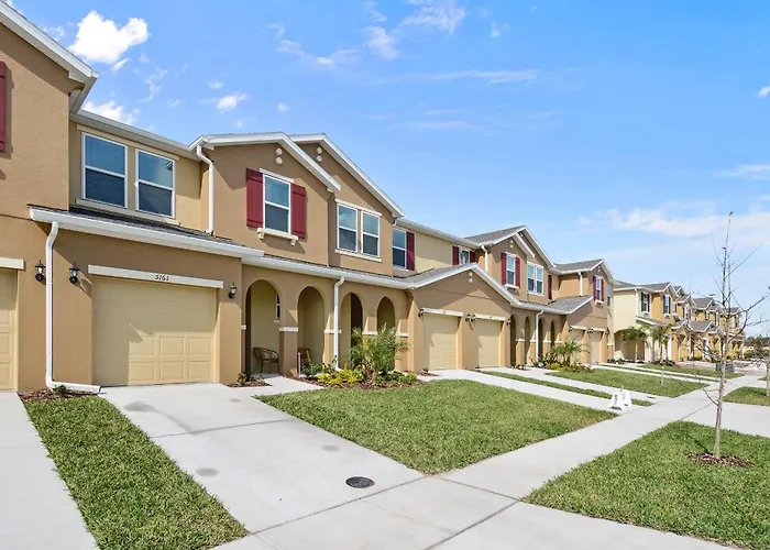Four Bedrooms Townhome 5161