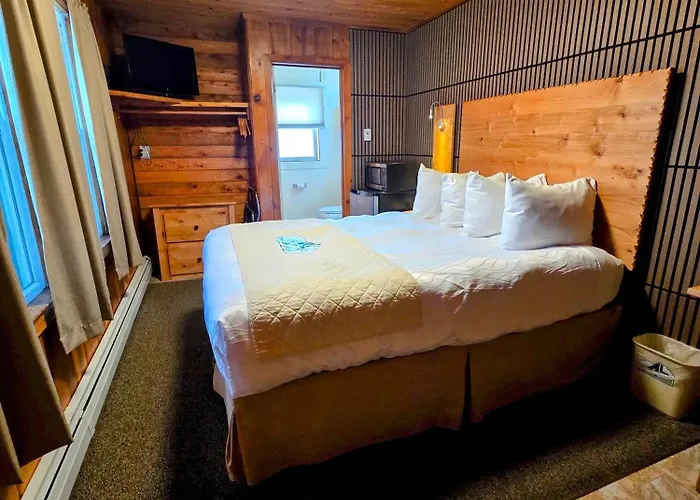 Alpine Lodge