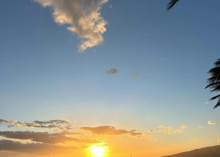 Nani Kai Hale # 204 Beachfront, Hotel District!