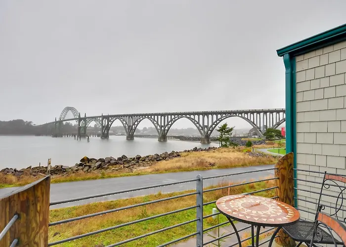 Waterfront Oregon Abode W/ Balcony & Ocean Views!