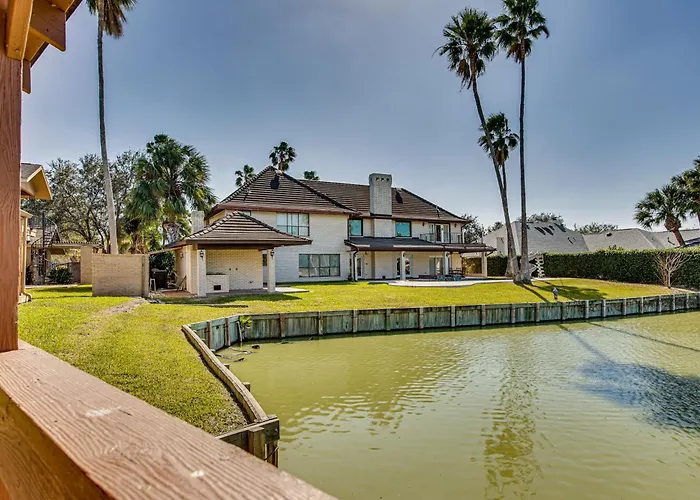 Pool & Game Room: Waterfront Harlingen Home
