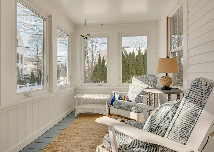 < 1 Mi To Beach! Kennebunk Cottage W/ Yard