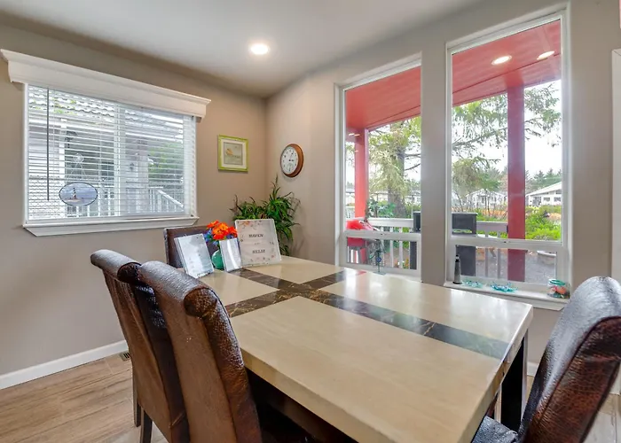 Ocean Shores Retreat W/ Porch & Canal Views!