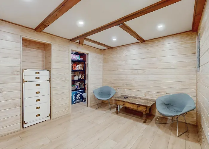 Wood Road House