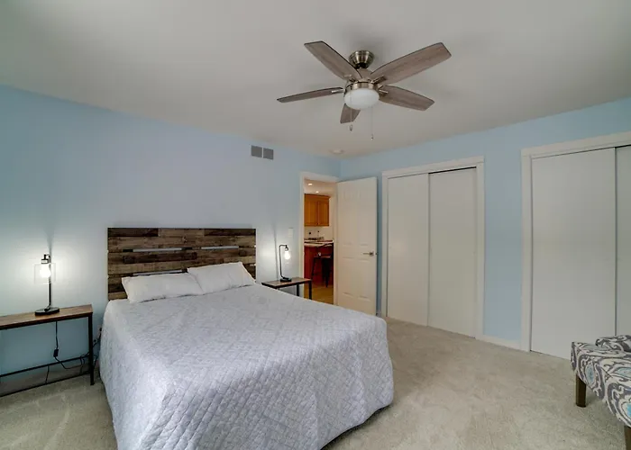 1 Mi To Tunnel Park: Holland Home W/ Fire Pit