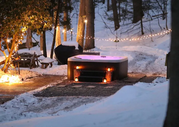 Escape In Our Rain-Forest A-Frame Retreat With Hot Tub At The Kairos Cabin