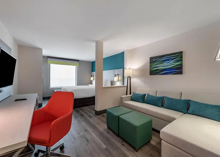 Comfort Suites Colorado Springs East - Medical Center Area