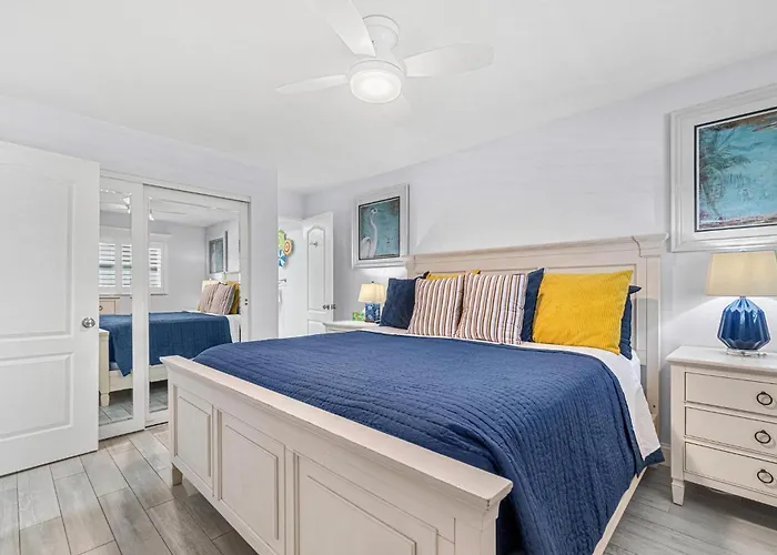 Escape To Beach Oasis! Family Friendly, Updated Beachside Condo With Heated Pool!