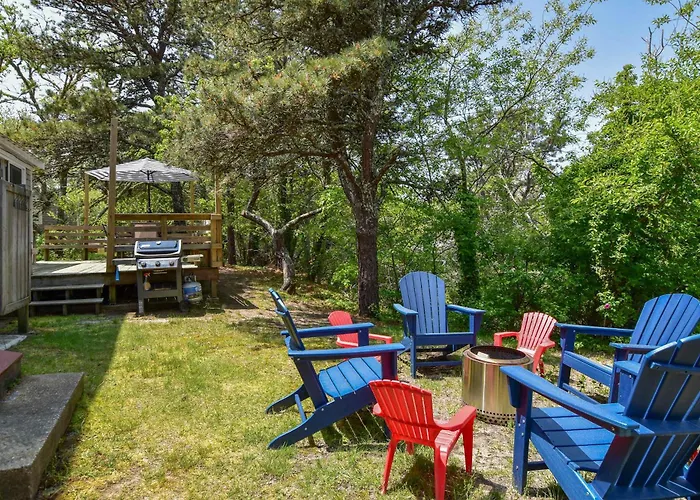 Beautiful Home Close To Ponds And Beach