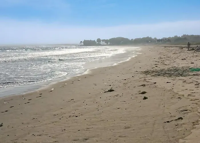 Shorebreeze Inn