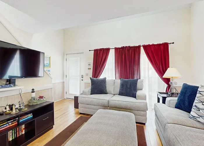 Starboard #16C: Across From Beach, Pool, Deck