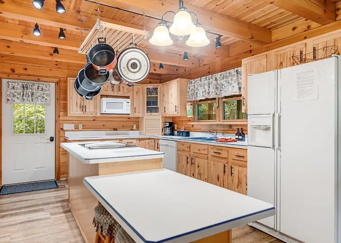 Twin Creeks Lodge By Avantstay