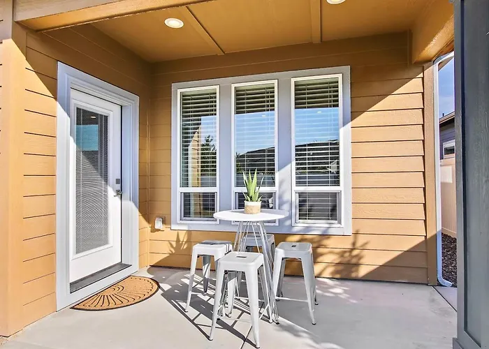 Top Rated - Spotless - Prime Central Location - By The Village At Meridian