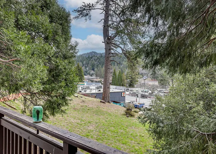 Crestline Home W/ Private Hot Tub: Steps To Lake!