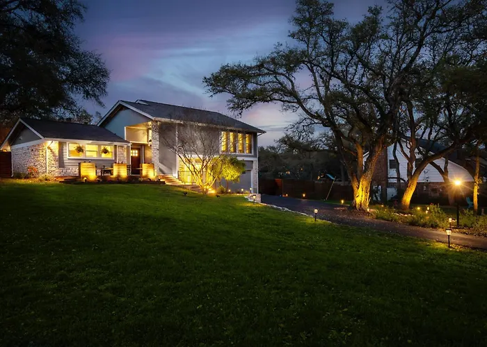 Lux 5Br Gem With Heated Pool, Spa, And Outdoor Movie Theater
