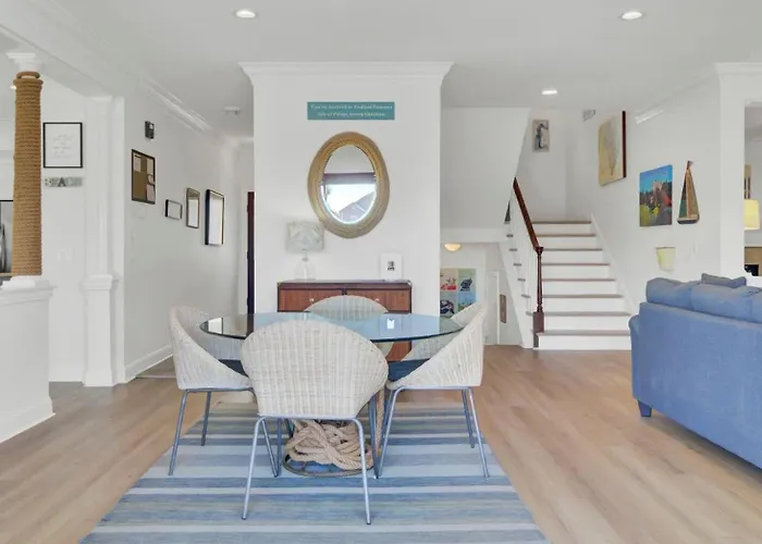 3001 Palm Boulevard By Avantstay