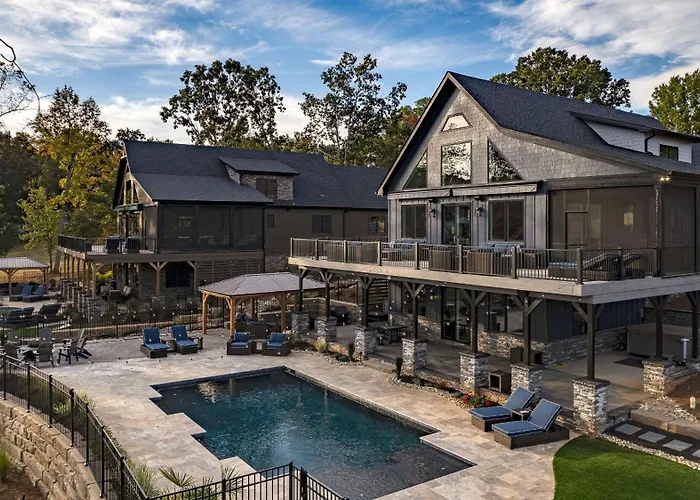 Blue Heron Lodge By Avantstay