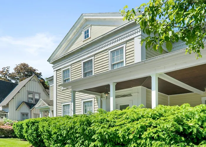 Beekman Arms And Delamater Inn