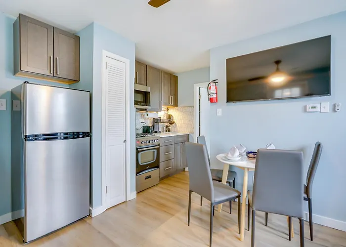 Centrally Located Ocean City Apt < 1 Mi To Beaches
