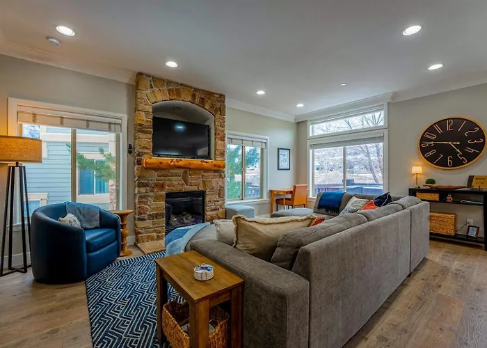 Heavens Gate Ls48 Ski Retreat Hot Tub & Views