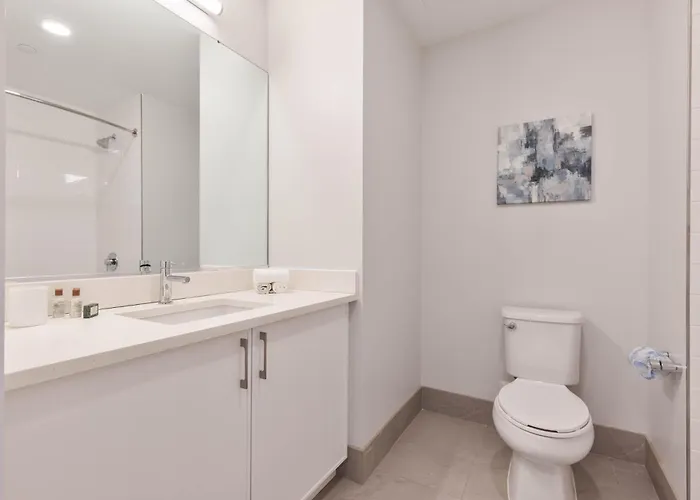 Private Apt Downtown