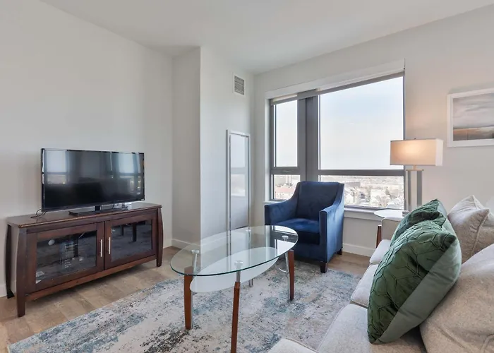 Private Apt Downtown