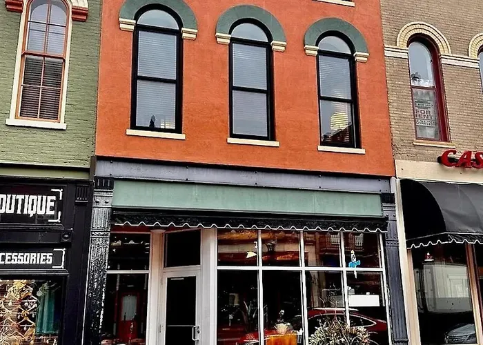 'Downtown Delight' W/ Patio! 1 Mi To Ball State
