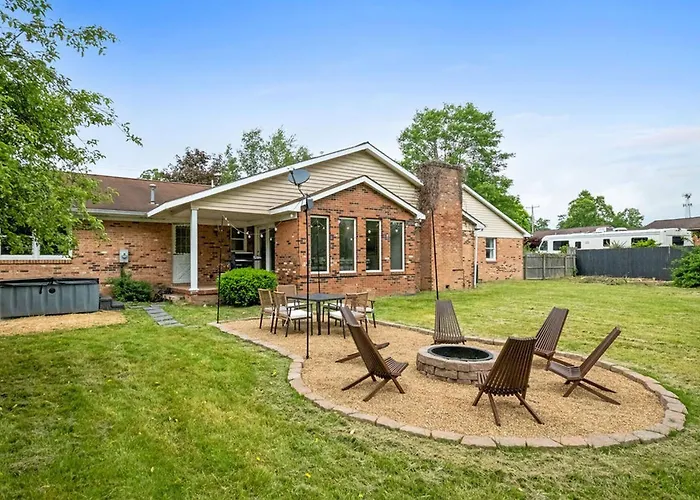 Quiet Nrg Retreat | Hot Tub • Gameroom • Firepit