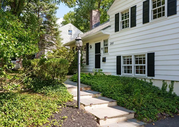 Exclusive Lux Home Near Town • Game Rm • Gym • 4Br