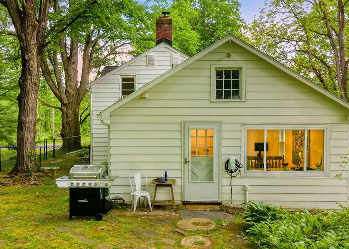 The Stillwater House By Avantstay